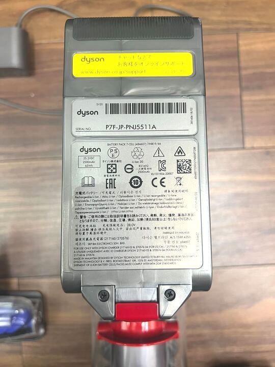 ▲G72745:Dyson ダイソン サイクロン掃除機 V12 Detect Slim Fluffy SV20 コードレスクリーナー ハンディ 中古_画像3