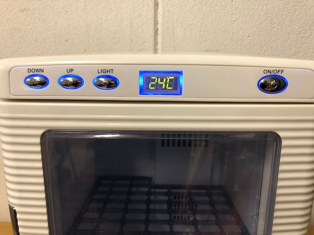  原文:【動作確認済】ポータブル 保冷温庫 25リットル 小型 冷蔵庫 AC/DC電源対応 ミニ冷蔵庫