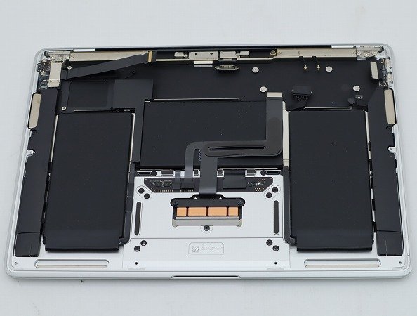 【1円スタート】Apple MacBook Air M1 2020 シルバー 2560x1600 A2337 EMC3598 ロジックボード欠品_画像7