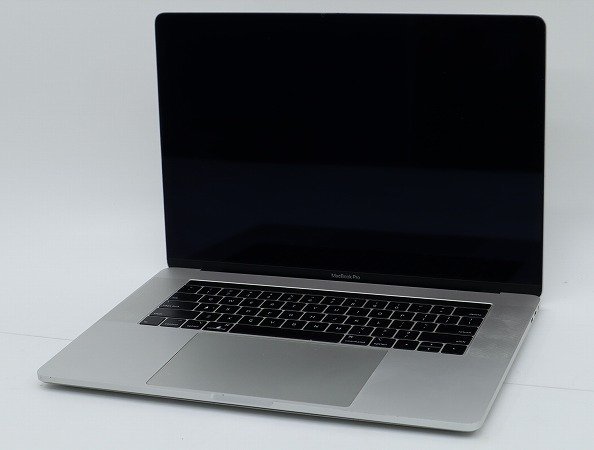 【1円スタート】Apple MacBook Pro 15インチ 2019 シルバー 英字キー 2880x1800 A1990 EMC3359 ロジックボード欠品_画像1