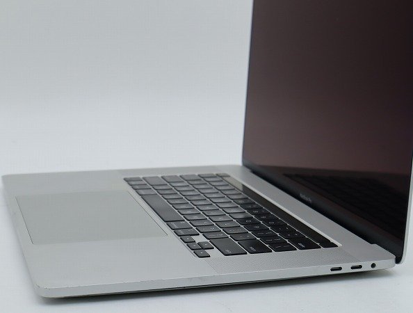 【1円スタート】Apple MacBook Pro 16インチ 2019 シルバー 英字キー 3072x1920 A2141 EMC3347 ロジックボード欠品_画像4