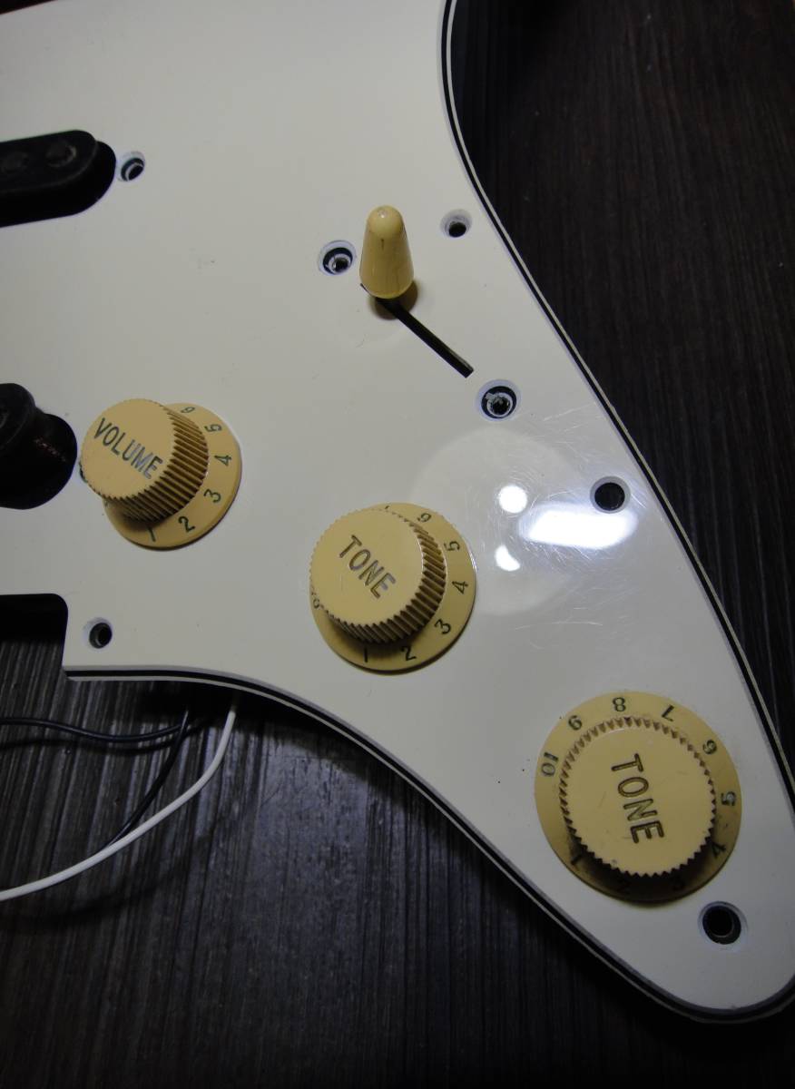 エレキギターパーツ ★ STRATOCASTER / ストラトキャスターパーツ メーカー不明。【中古：現状渡し】_画像7