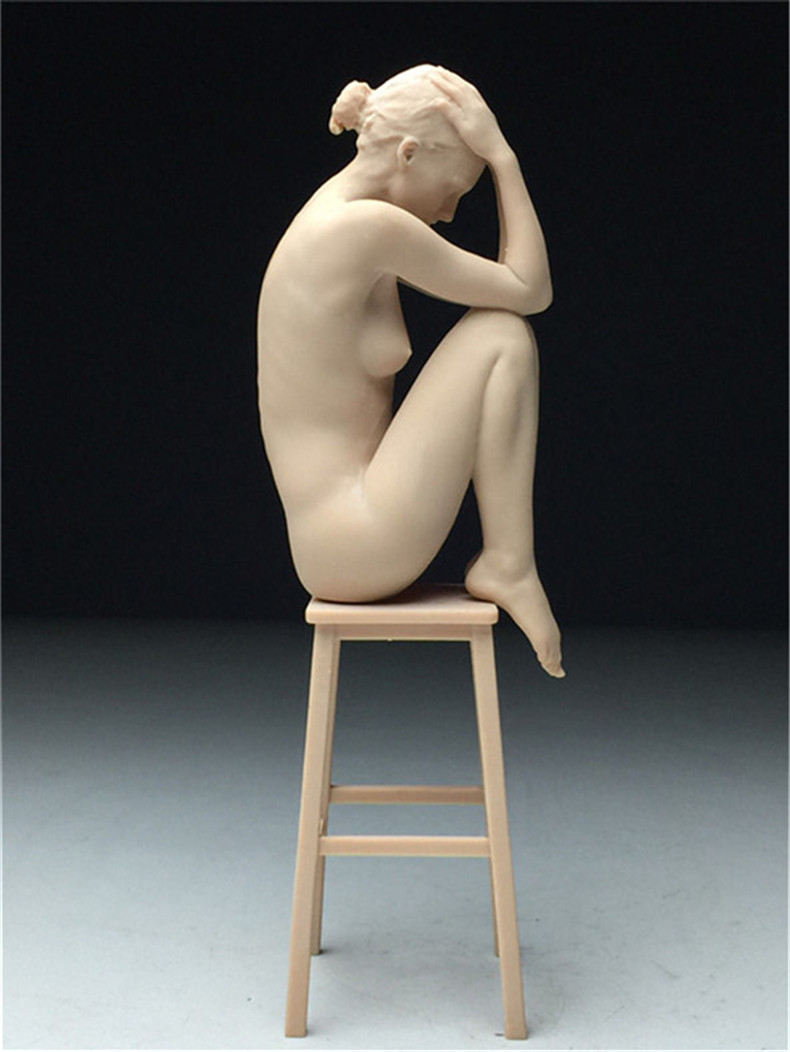 樹脂製　西洋彫り　女神　ヌード　デッサン人形　女性　少女　フィギュア　美人　裸婦　仏像　置物　　重さ約95ｇ_画像8