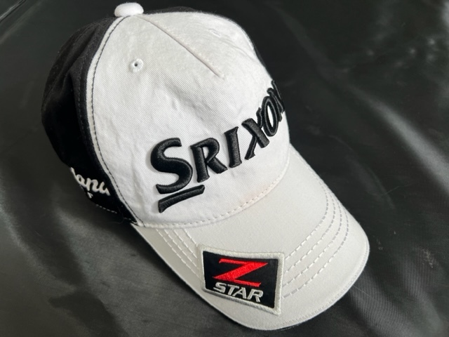 ★　スリクソン　SRIXON　キャップ　ブラック/ホワイト　5方型　Z STAR_画像1