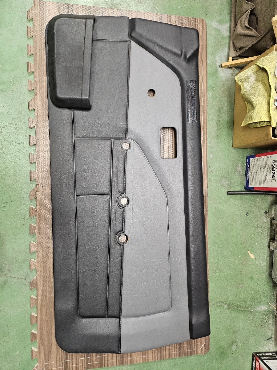 AE86 レビン トレノ 内装 ドアトリム GT GTV ドア内張り 運転席 右 AE85 後期_画像1