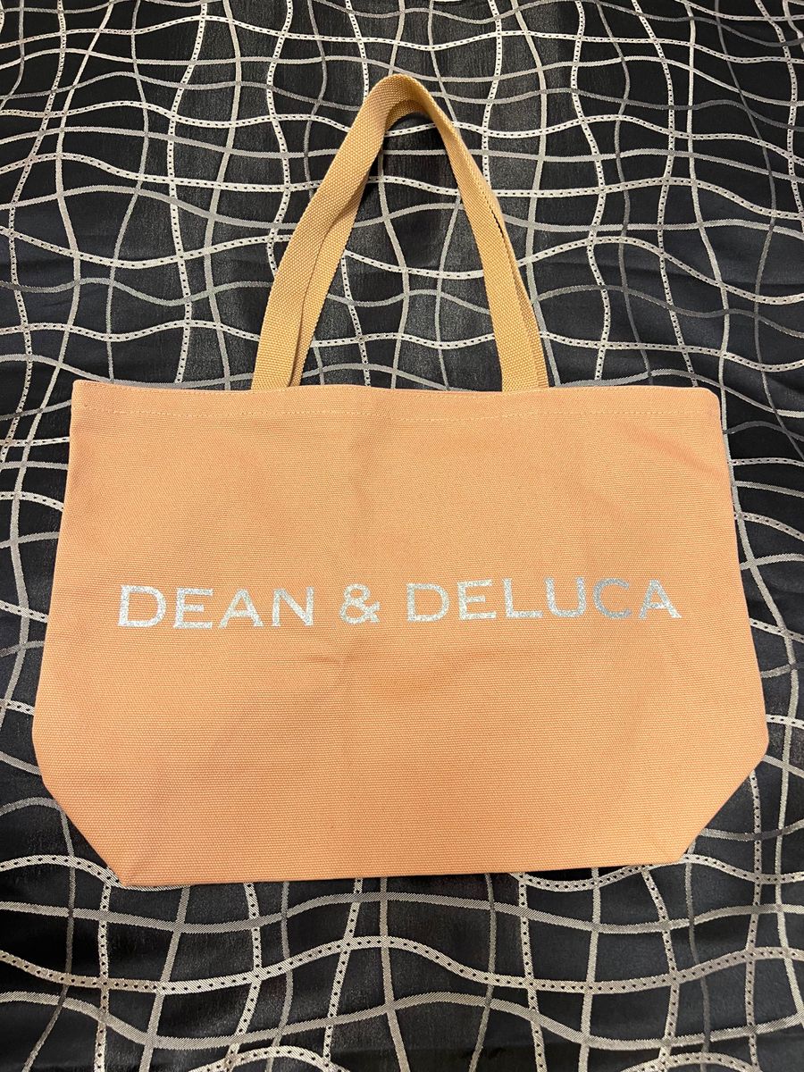 【ホリデーシーズン限定】 DEAN&DELUCA　チャリティートートバッグ　コーラルピンク Lサイズ