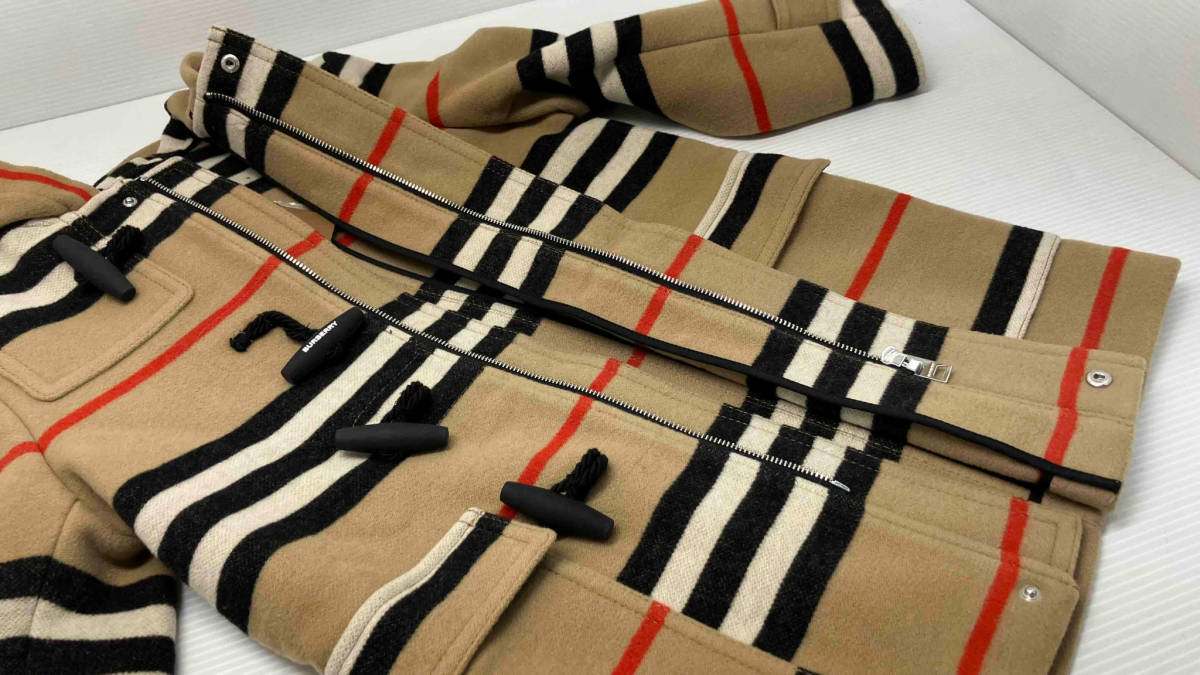 ★ 美品 BURBERRY バーバリー ダッフルコート 8029863 ウール100% タグ付き キッズ 130cm キャメル 冬_画像3