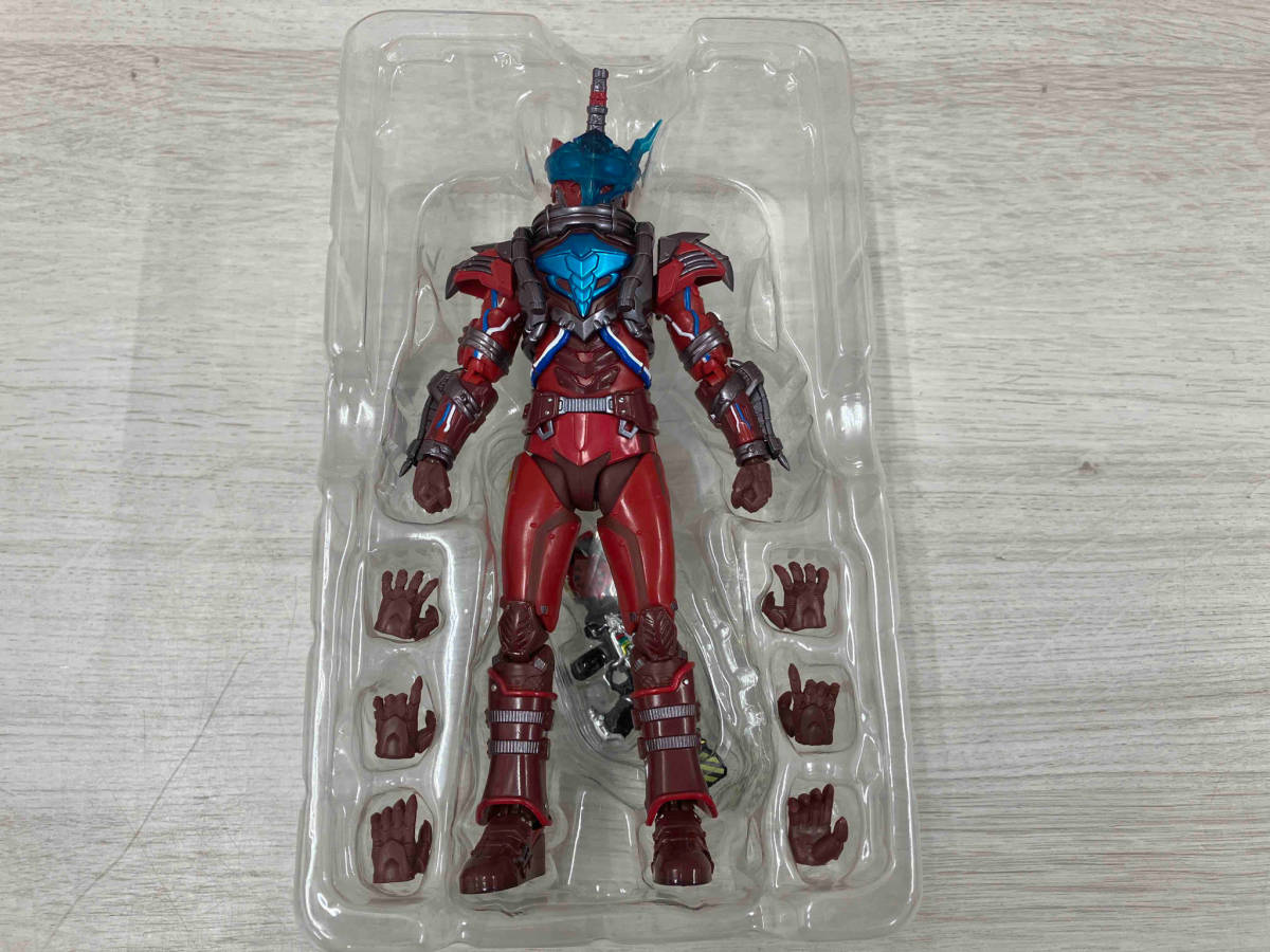 (特典付き)S.H.Figuarts ブラッドスターク 魂ウェブ商店限定 仮面ライダービルド_画像6