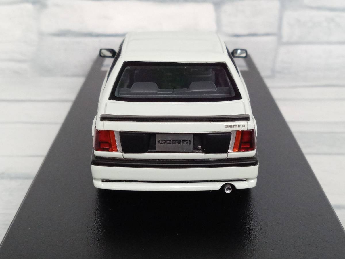 1/43 ハイストーリー ISUZU GEMINI TURBO 1988 カスタマイズ ピュア・ホワイト_画像5