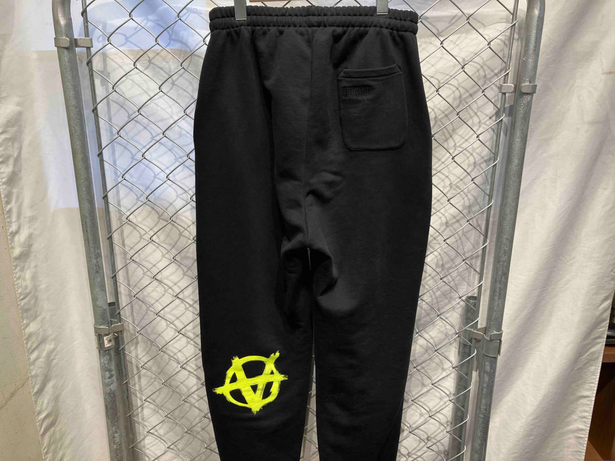 VETEMENTS ANARCHY LOGO SWEAT Trousers ロゴスウェットロングパンツ M ヴェトモン ブラック タグ付_画像2