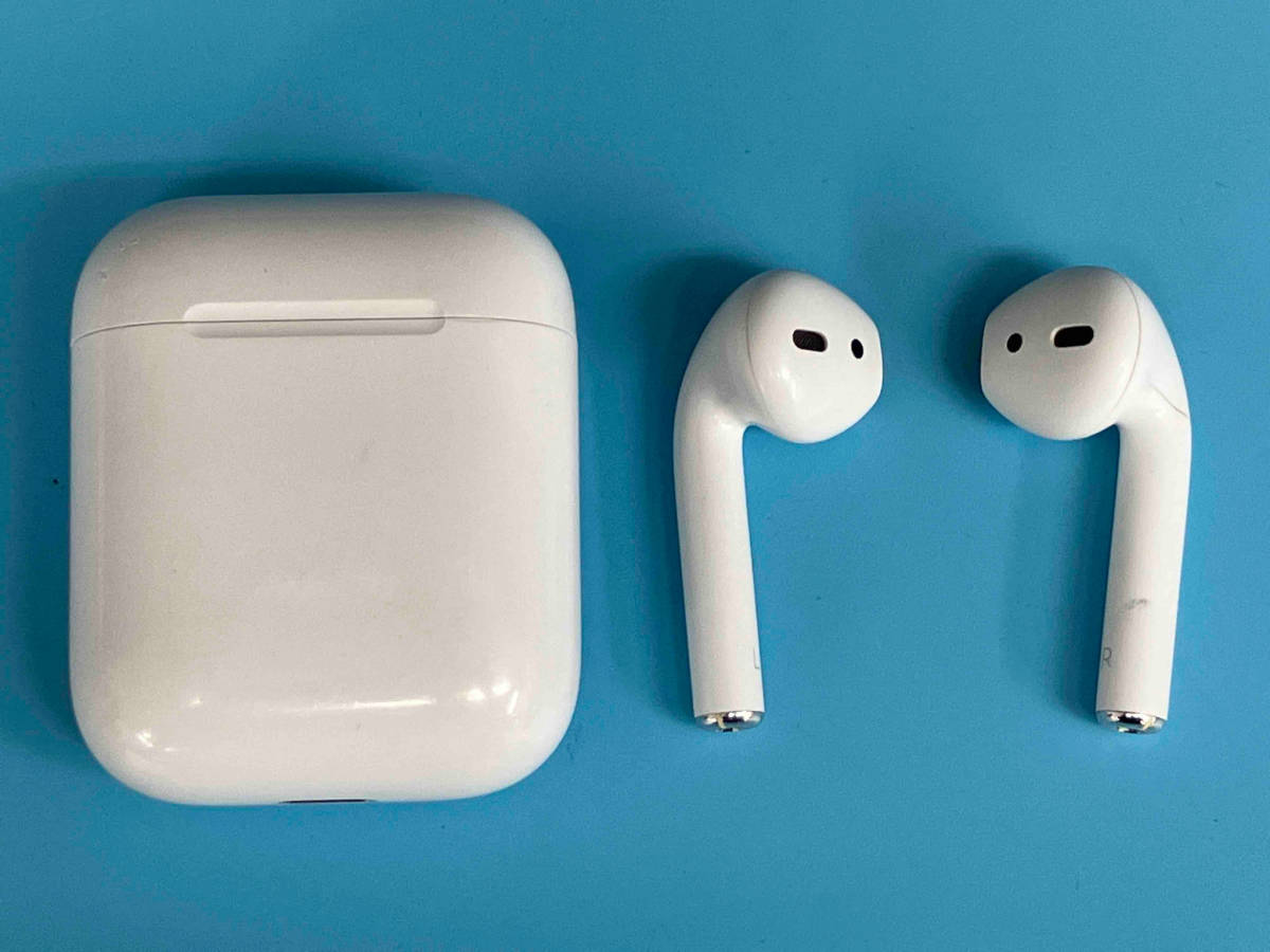 日本に ジャンク Apple MV7N2J/A AirPods with Charging Case MV7N2J/A