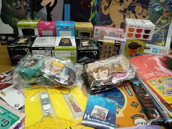 一番くじ 下位賞 ＆ アニメグッズ 大量まとめ売り！ドラゴンボール ワンピース ナルト キメツ ヒロアカ サンドランド 東リベ_画像1