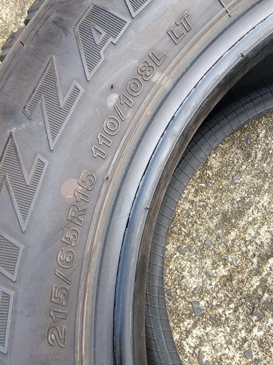 滋賀発送　BRIDGESTONEブリザックw979 215/65R15 110/108L LT 製造2019年43週 残溝約9.7mm　中古4本　バン トラック_画像5