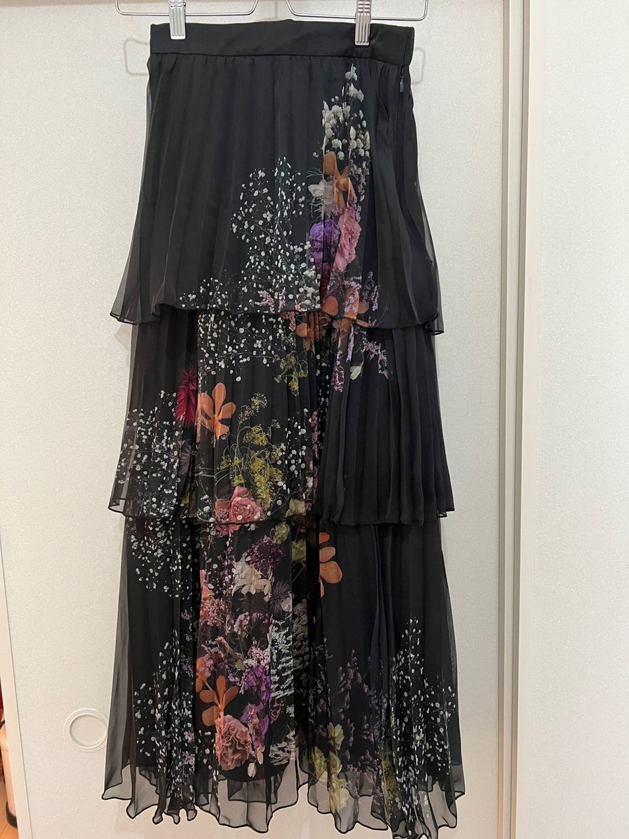 2023AW AMERI UND DARIA TIERED PLEATS SKIRT|Yahoo!フリマ(旧 2023AW AMERI UND DARIA TIERED PLEATS SKIRT|Yahoo!フリマ(旧