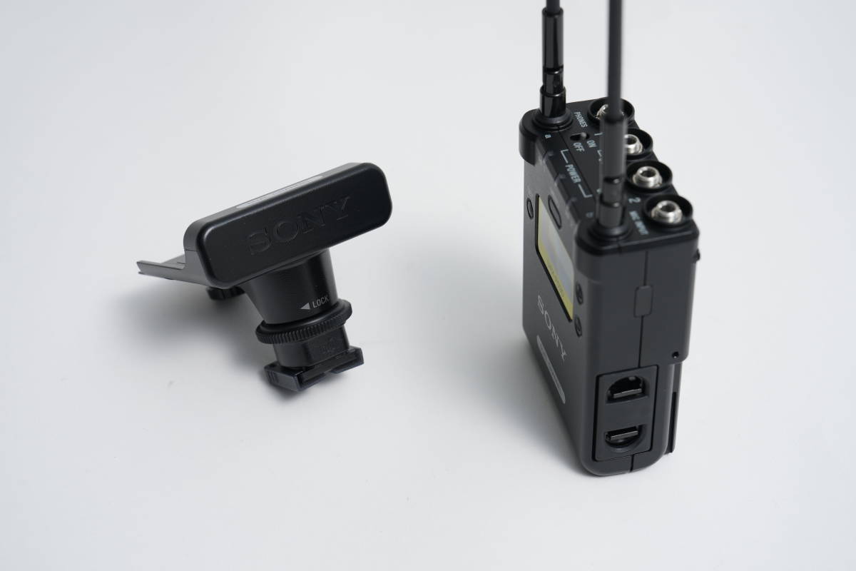 SONY ( ソニー ) URX-P03D UHFシンセサイザーダイバーシティチューナー MIシューマウント アダプターSMAD-P3D セット 美品_画像5