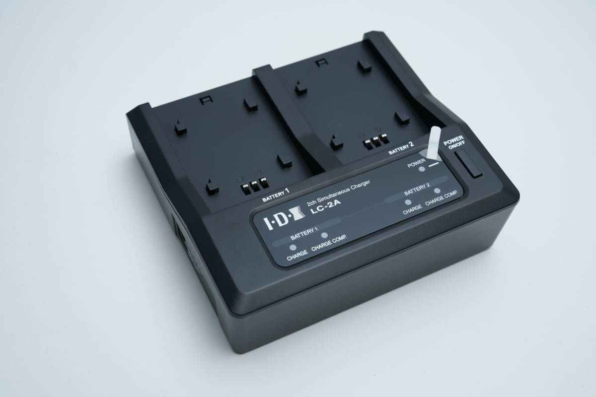 IDX LC-2A バッテリー2ch同時充電器 様々なスモールバッテリー充電に対応 美品_画像3