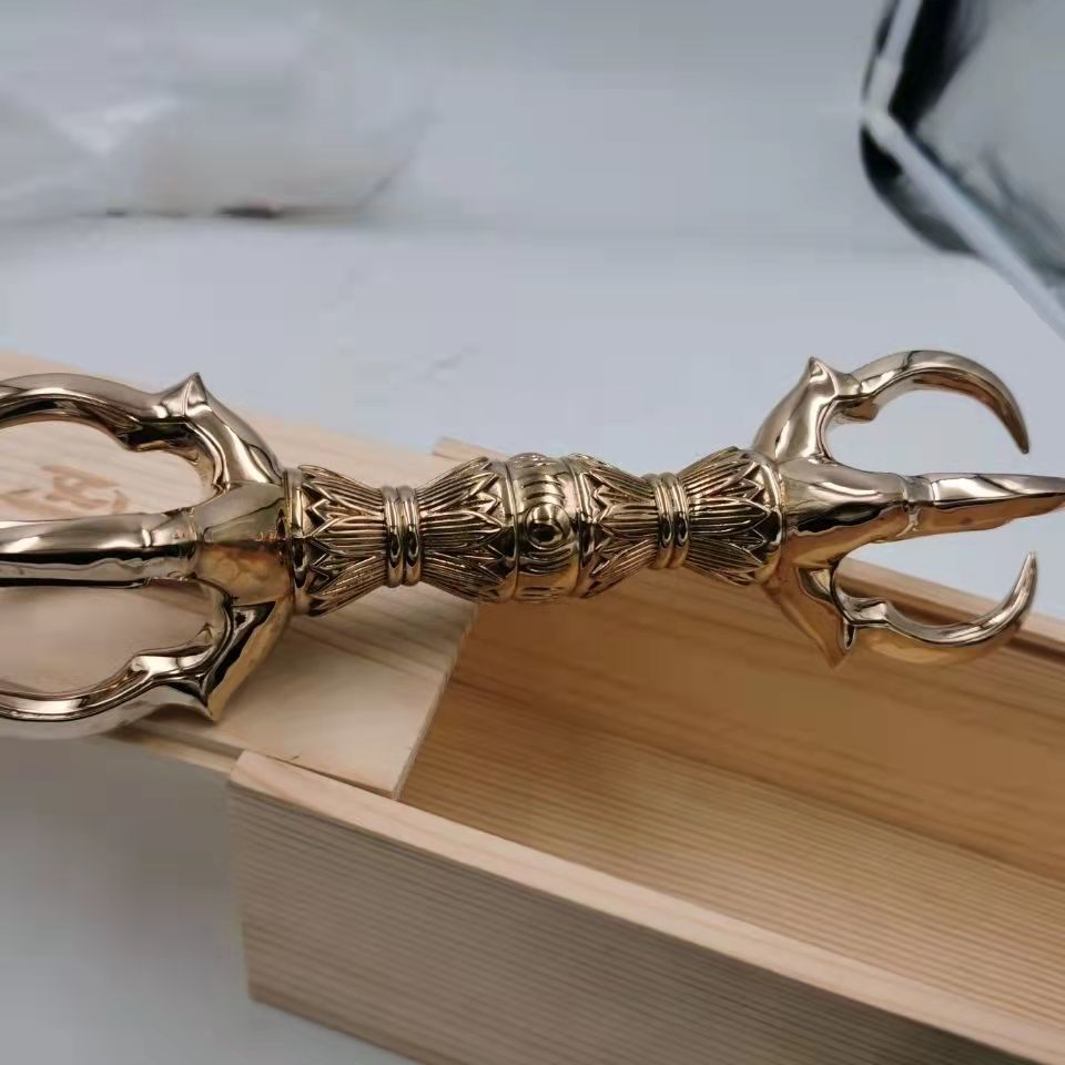 密教法具寺院用仏具」真言宗五鈷杵真鍮製磨き仕上げ長さ22cm|跨 密教法具寺院用仏具」真言宗五鈷杵真鍮製磨き仕上げ長さ22cm|跨