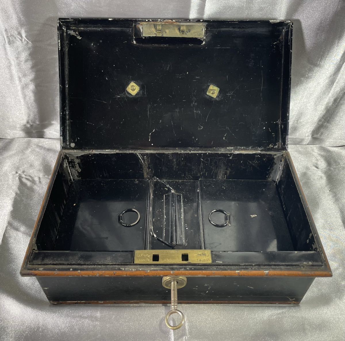[ rare Vintage goods ] antique cashbox 