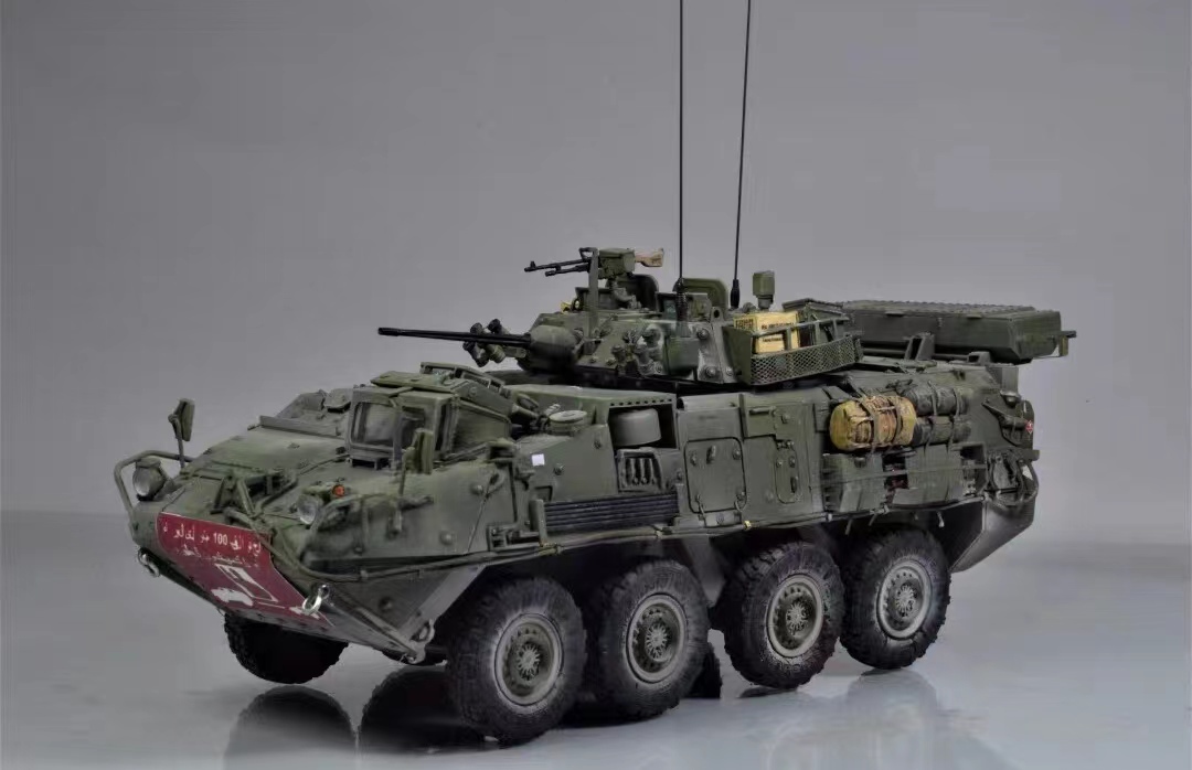 1/35 カナダ LAV-3型 8×8 兵員装甲車 組立塗装済完成品 _画像4