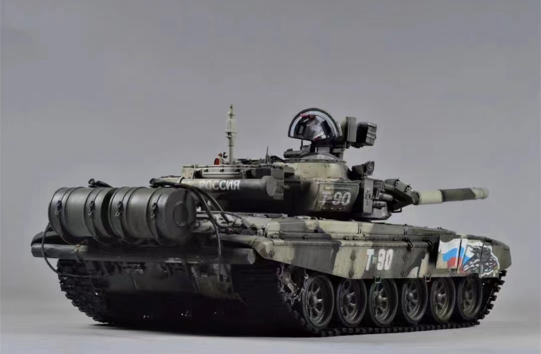 1/35 ロシア陸軍 主力戦車 T90 組立塗装済完成品 _画像3