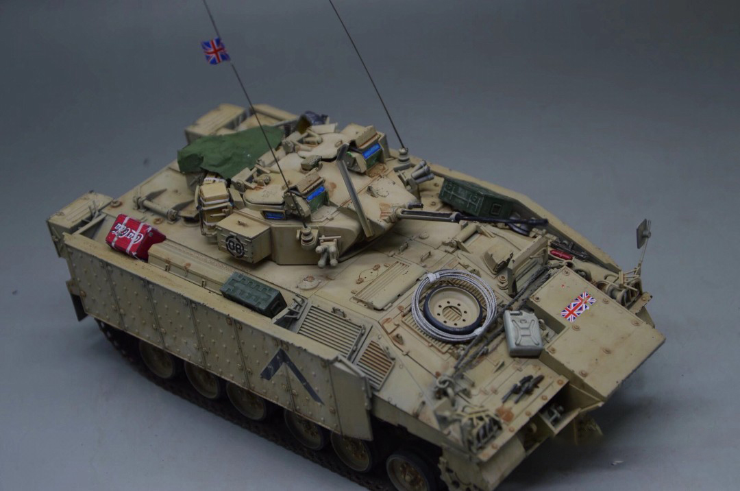 1/35 イギリス warrior MCV 歩兵装甲車 組立塗装済完成品