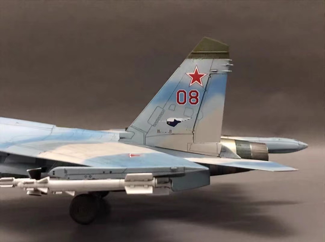 アカデミ 1/48 ロシア空軍 SU-27 組立塗装済完成品_画像5