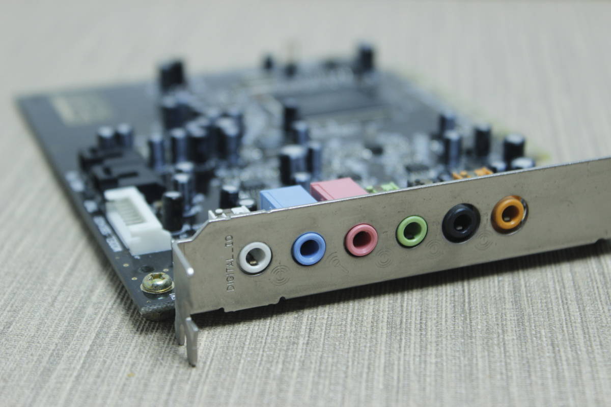 (S-XB-050)klieitibCreative Sound Blaster Audigy 2 - SB0400 audio sound card 