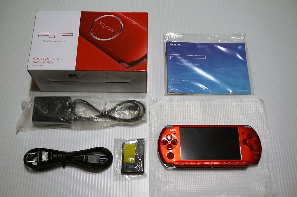 ☆新品同様☆ PSP - 3000 レッド red SONY メモリースティック付 本体 美品