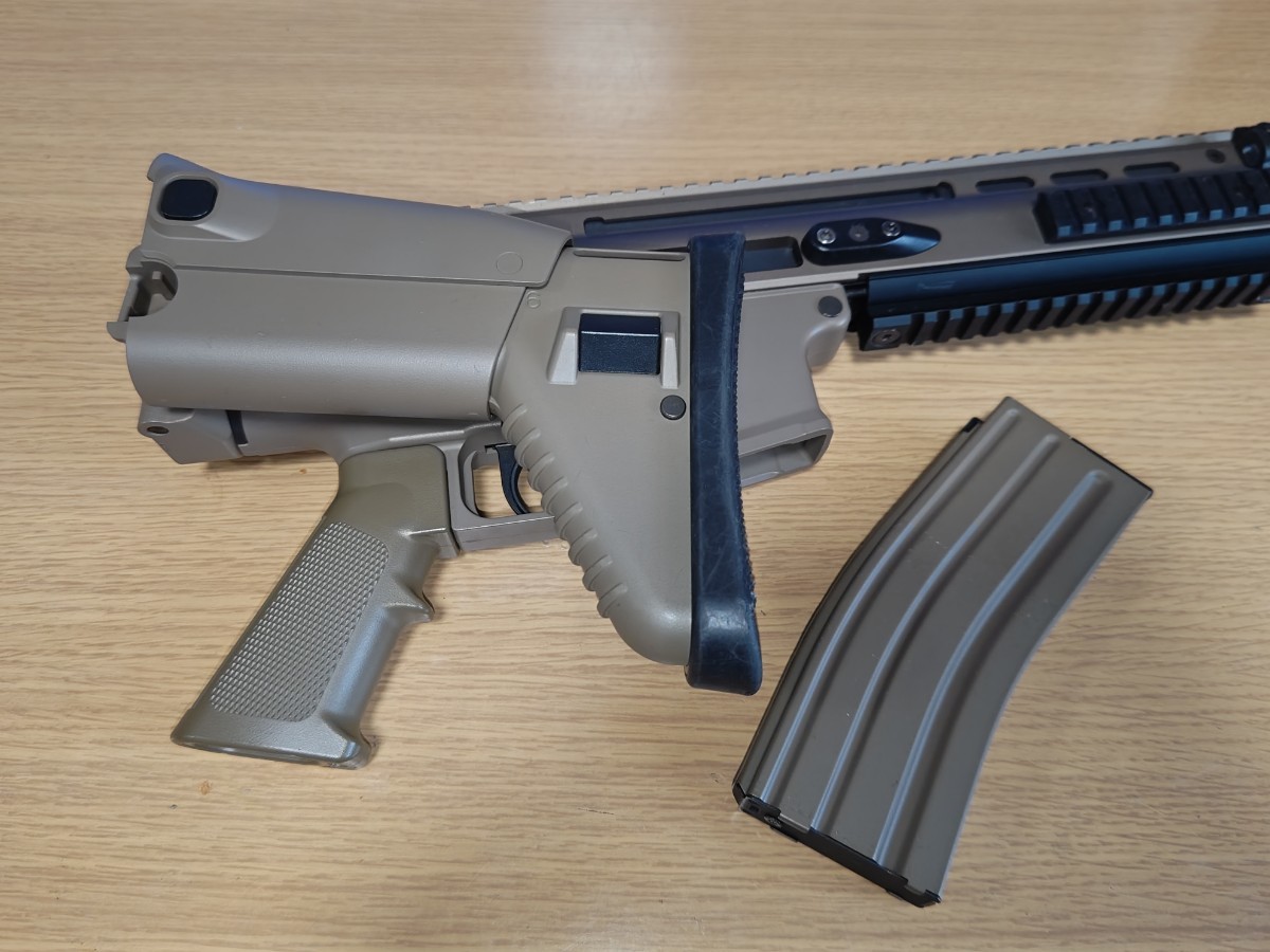 現状品　ジャンク扱い　東京マルイ　次世代電動ガン　SCAR-L FDE_画像9