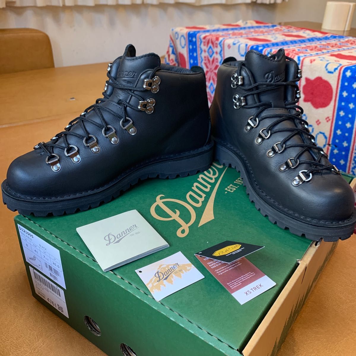 ダナー] Men's Mountain 600 Full Grain Hiking Boot - American Brands