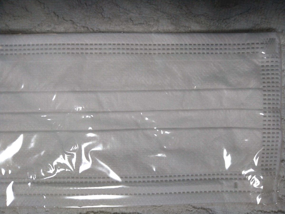 個包装　普通サイズ　使い捨てマスク　ホワイト　100枚(50枚×2) 出張や旅行、携帯に便利な個包装　