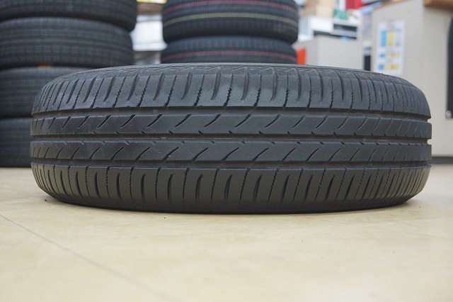 送料無料【中古】185/70R14 185/70-14 TOYO ナノエナジー3+ 20年 1本 スペア 応急_画像3