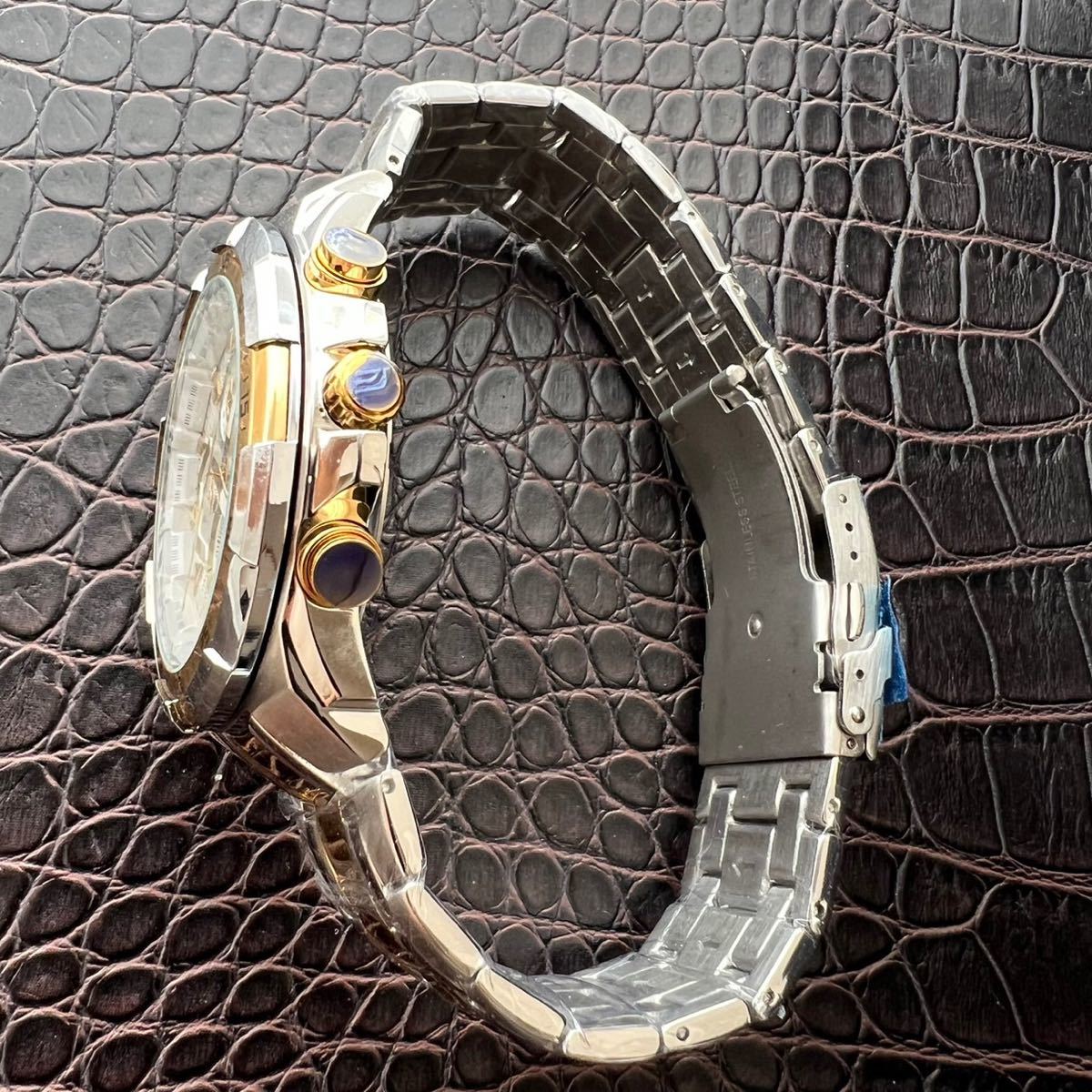 【未使用品】CASIO カシオ EDIFICE エディフィス 腕時計 クロノグラフ 正規品 ビジネス メンズ 10気圧防水 ダイバーズ ウォッチ NO.448_画像2