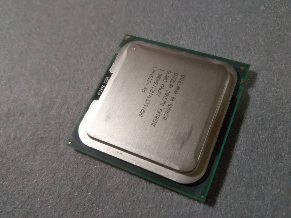 インテル Intel Core 2 Extreme QX9650 SLAN3 LGA775 動作確認済_CPUクーラーの痕