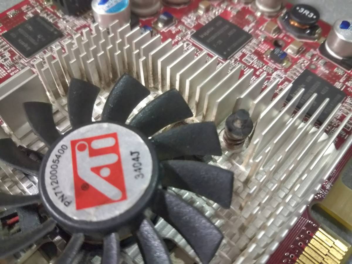 ATI Radeon 9800 PRO 128MB AGP 8X_バネに 錆 腐食 があります