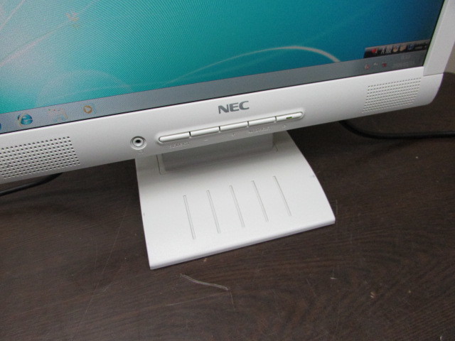 【YMT0851】★NEC N8171-45A 15inch PC液晶モニター 15inch/1024x768/VGA/現状品★中古_画像2