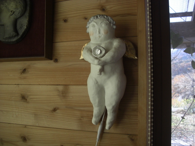 一点もの 陶芸家吉川千香子さんの天使の壁掛け照明　オブジェ　ライト
