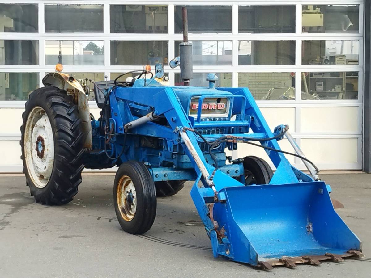 旭川発☆最落なし！トラクター！FORD　4000！ディーゼル！フロントローダ付属！簡易動作確認！実動！売切！☆_AKTG112318