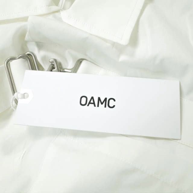 新品 OAMC オーエーエムシー Strapped Shirt バックルフロント コットンポプリンシャツ I024455 XS ホワイト 長袖 ストラップ g12486_画像4