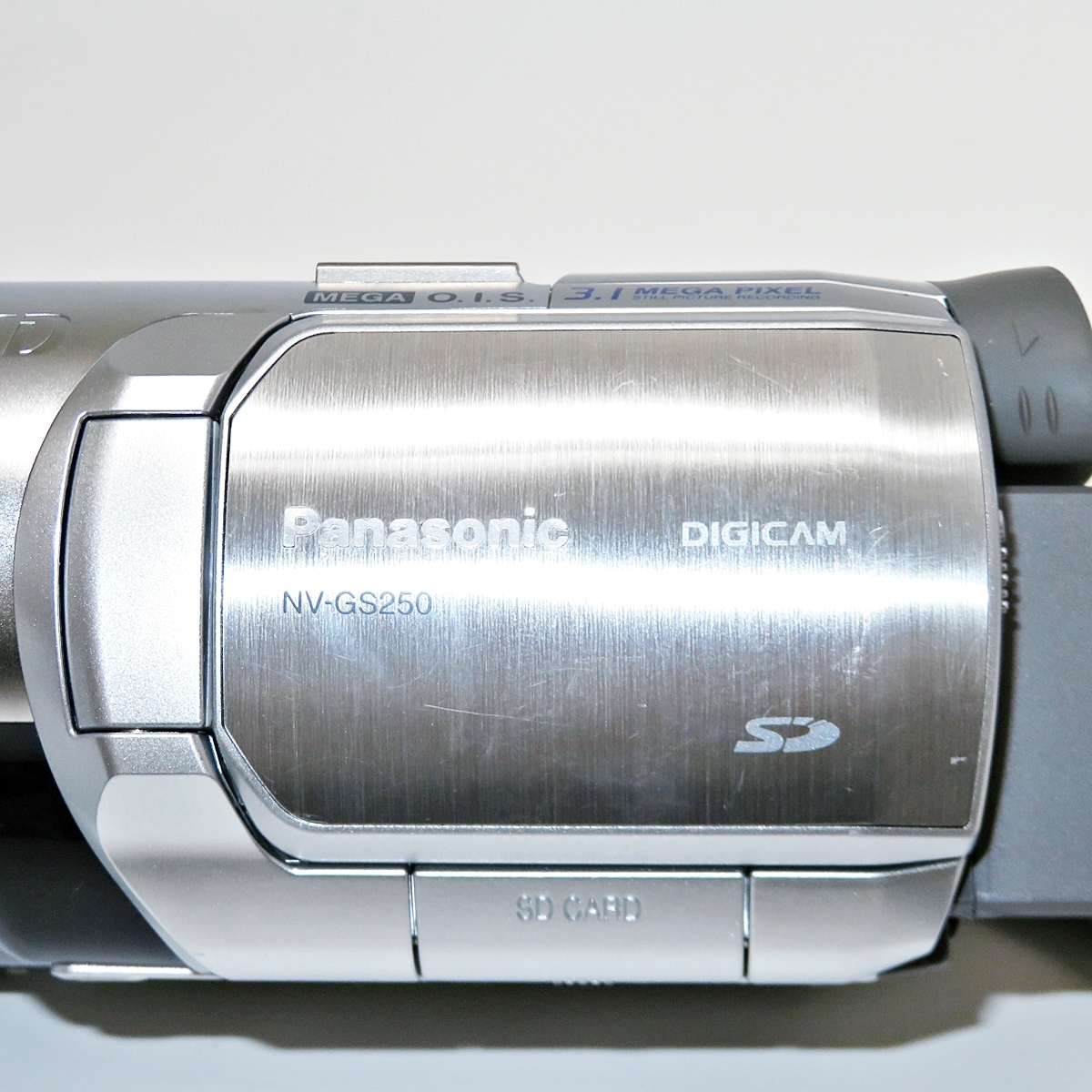 Panasonic NV-GS250 2005年製 パナソニック デジタルビデオカメラ バッテリー ミニDV カセットテープ 充電器 収納バッグ付き 003FCZI64_画像4