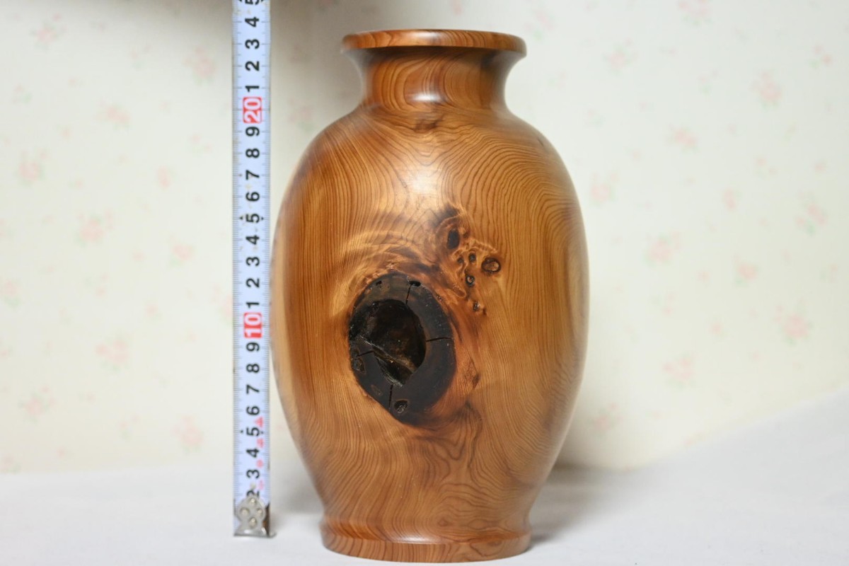 屋久杉 壺 高さ23cmx幅13.5cmx奥行き13.5cm 産地直送 No3_画像1