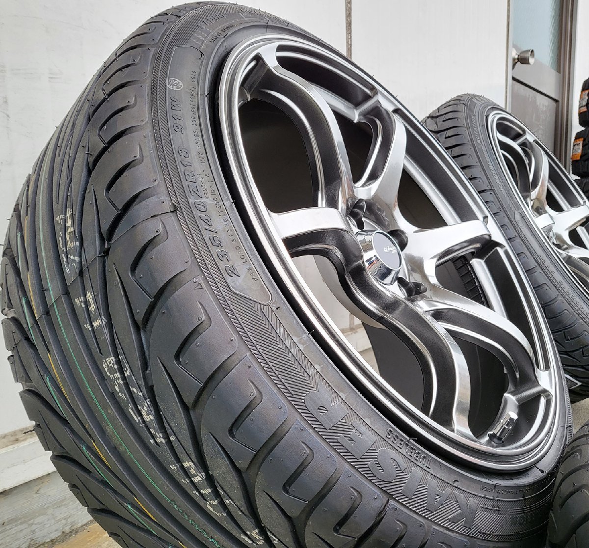 新品タイヤホイール4本セット!! KENDA KR20 F 225/40R18 R 235/40R18 トヨタ 86 スバル BRZ 18インチ Acht-6 アハト6_画像3