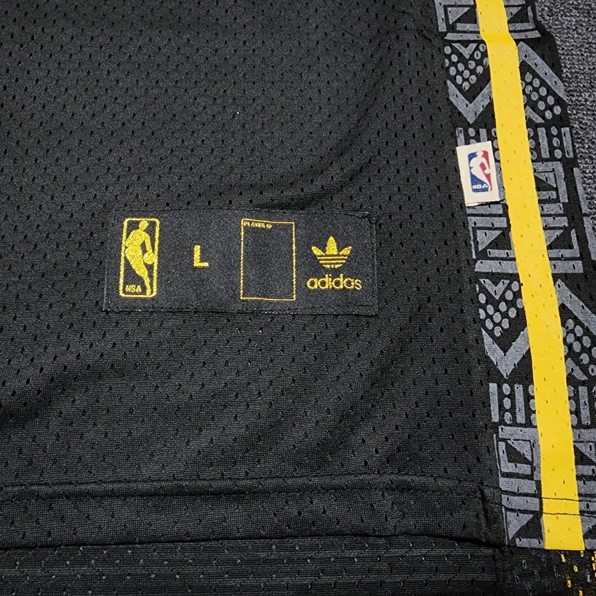 新品　ロサンゼルス・レイカーズ　Los Angeles Lakers Lakers　コービー選手　NBA　ゲームシャツ　Kobe　ユニフォーム　90s ブラック　L_画像4