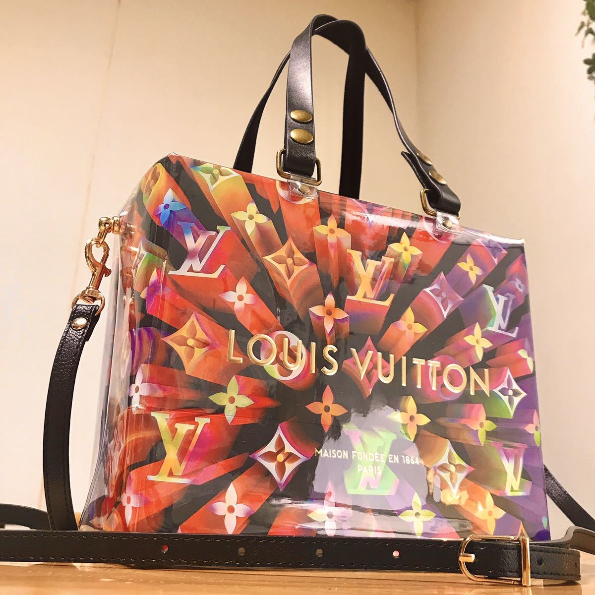 LOUIS VUITTON ルイヴィトン 限定 紙袋 ＆ クリアバッグ_画像2