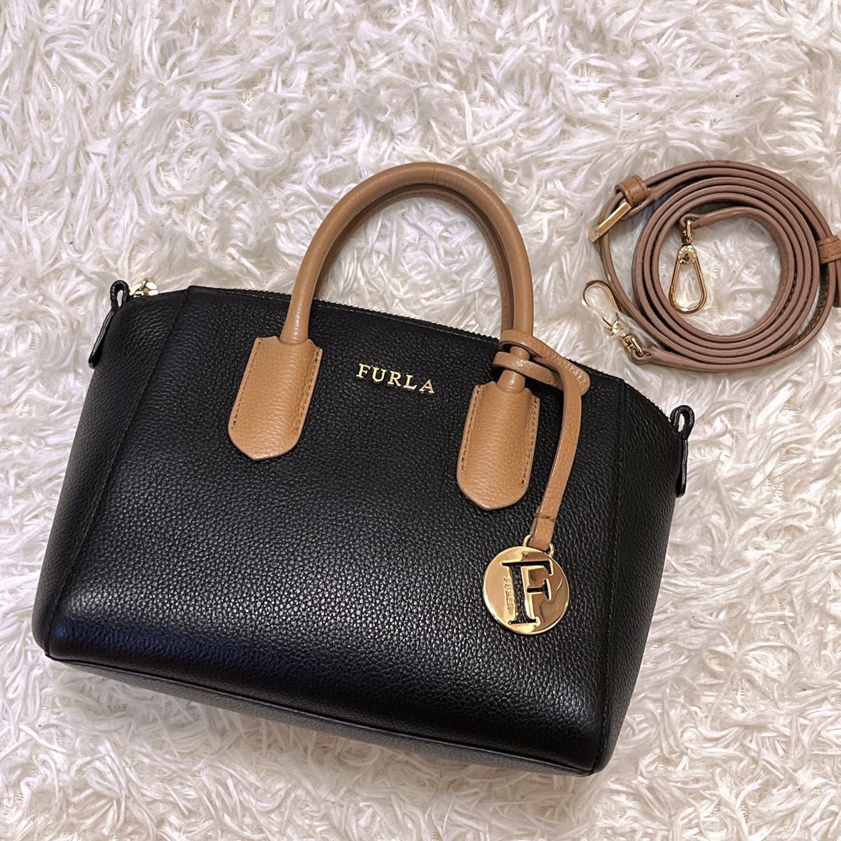 極美品 FURLA フルラ テッサ ハンドバック ショルダーバック 2way-