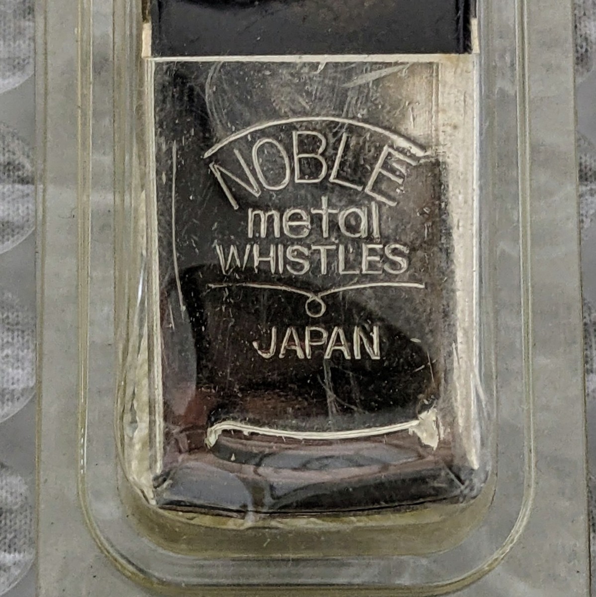 未使用保管品　当時物　NOBLE metal WHISTLES ノーブル　メタルホイッスル　ストラップ付　警察　国鉄職員_画像2