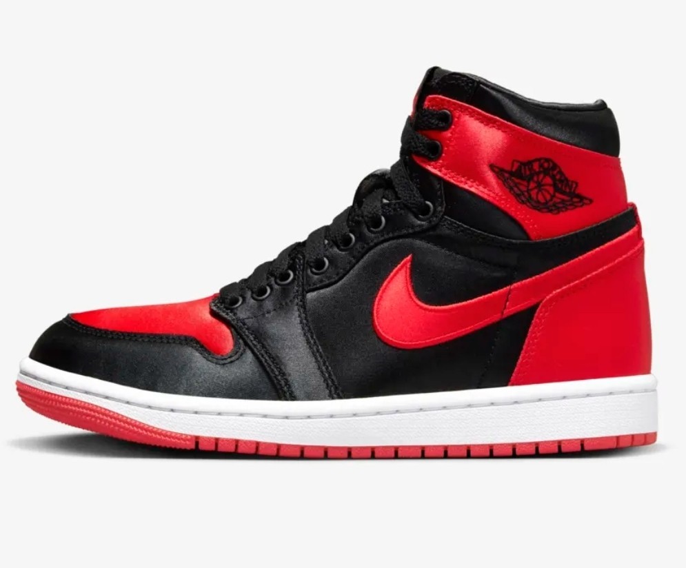 FD4810-061 WMNS AIR JORDAN 1 RETRO HIGH OG Satin Bred