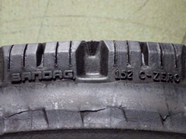 195/75R15 109/107L BANDAG 152 C-ZERO 未走行再生 1本のみ スタッドレスタイヤ L16728_画像3