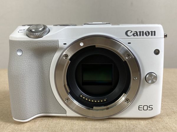◆FB42 ●未使用● Canon ミラーレス一眼 デジタルカメラ EOS M3　動作未確認　本体・レンズ・バッテリーパック等セット　美品！◆N_画像2