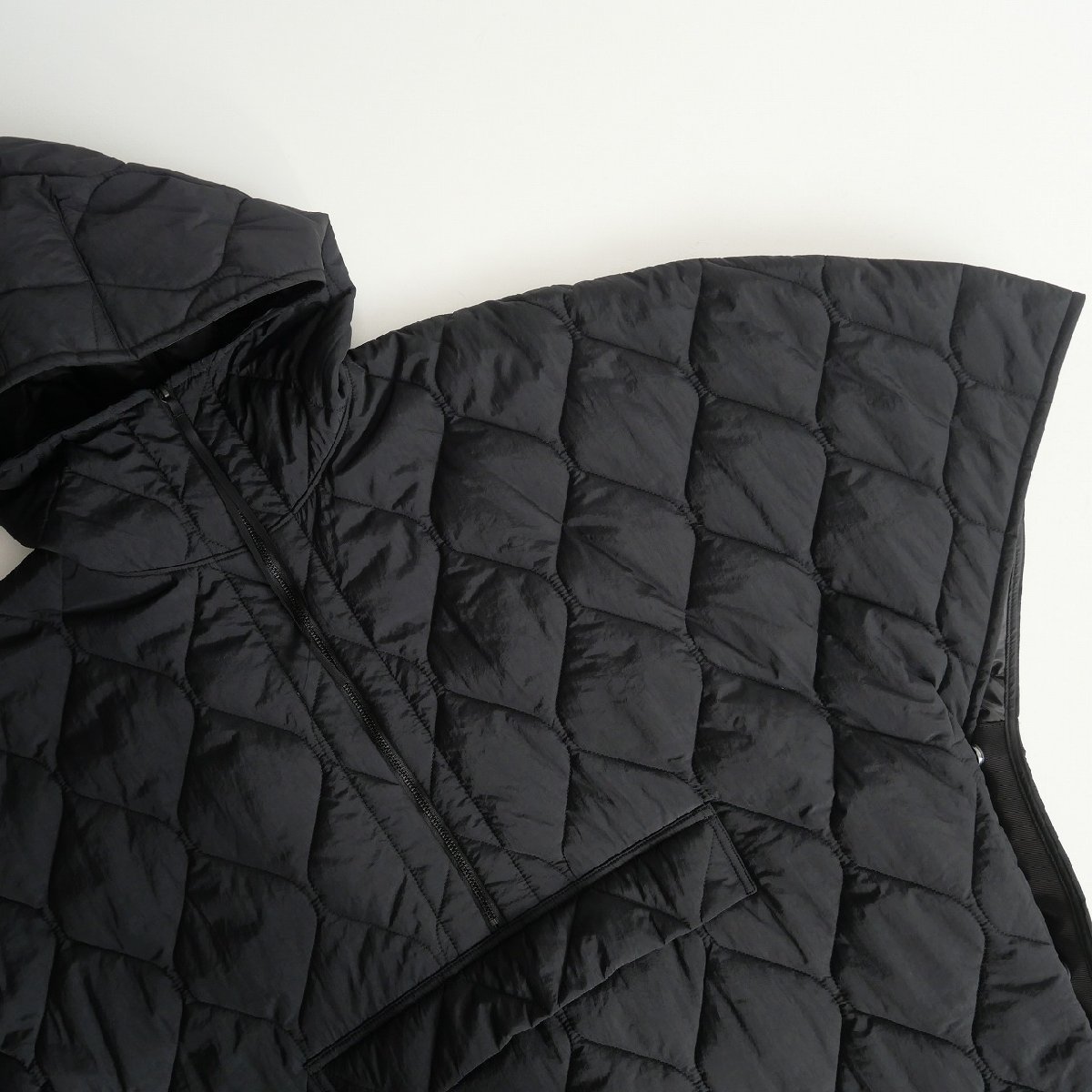 2022AW / H BEAUTY＆YOUTH / NYLON QUILTED HOOD PONCHO/アウター / 2302-0046_画像3